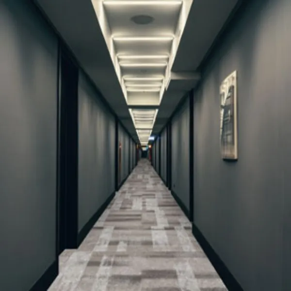 Grey Cut Modern Resort kovrolin
