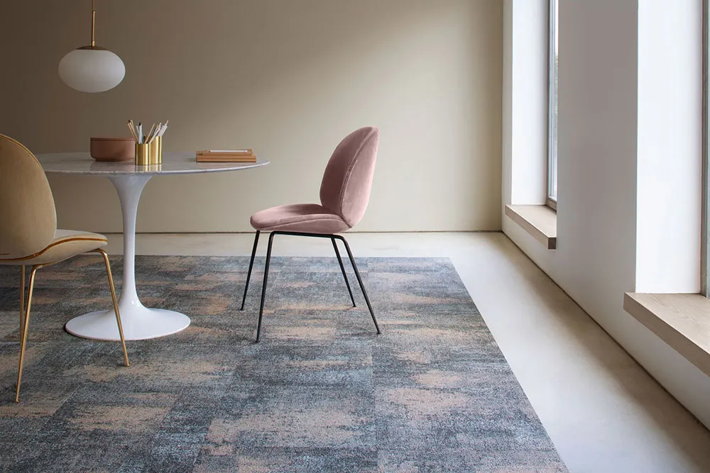 Ковровая плитка Comfortable Concrete 2.0 — Urban Poetry