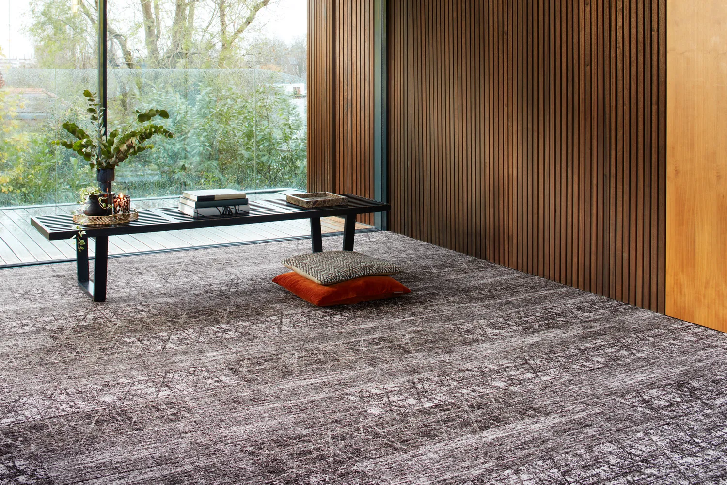 Modern Movement — Simple Lines carpet tile