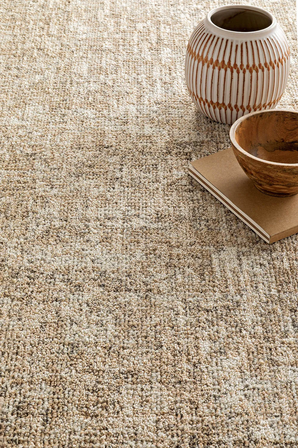 Quiet Statement — Maroc carpet tile