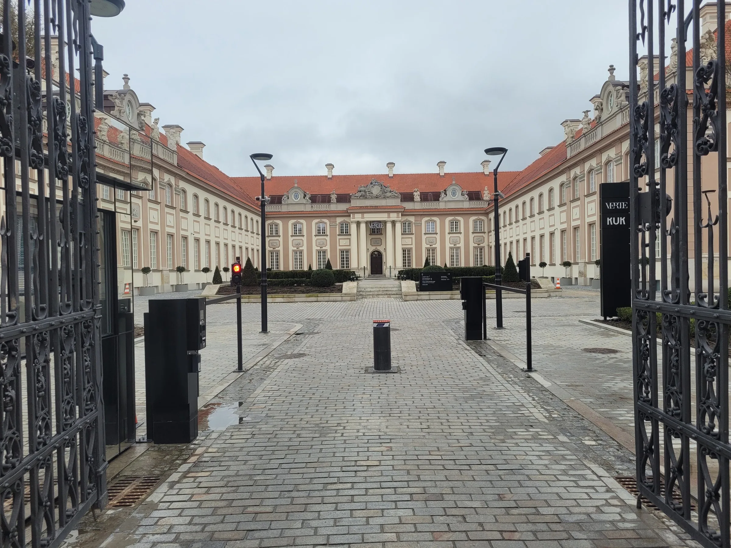 Hotel Verte, Warsaw, Autograph Collection