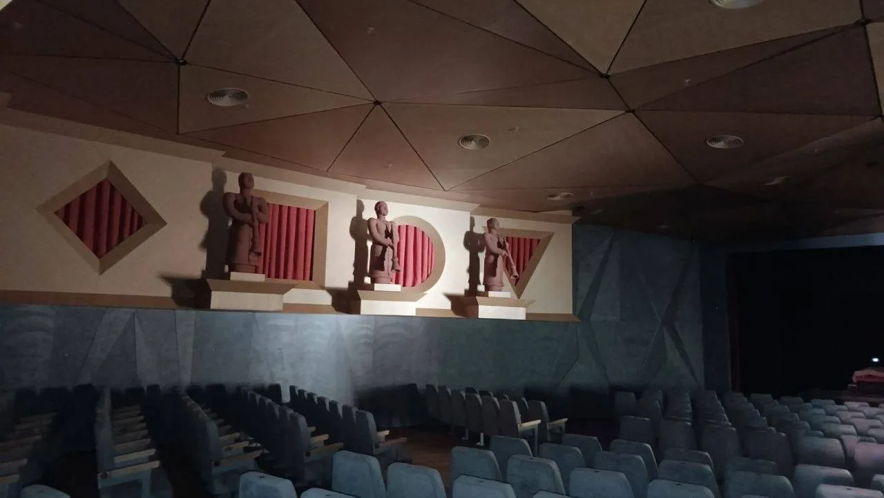 Puppet Theatre — 13