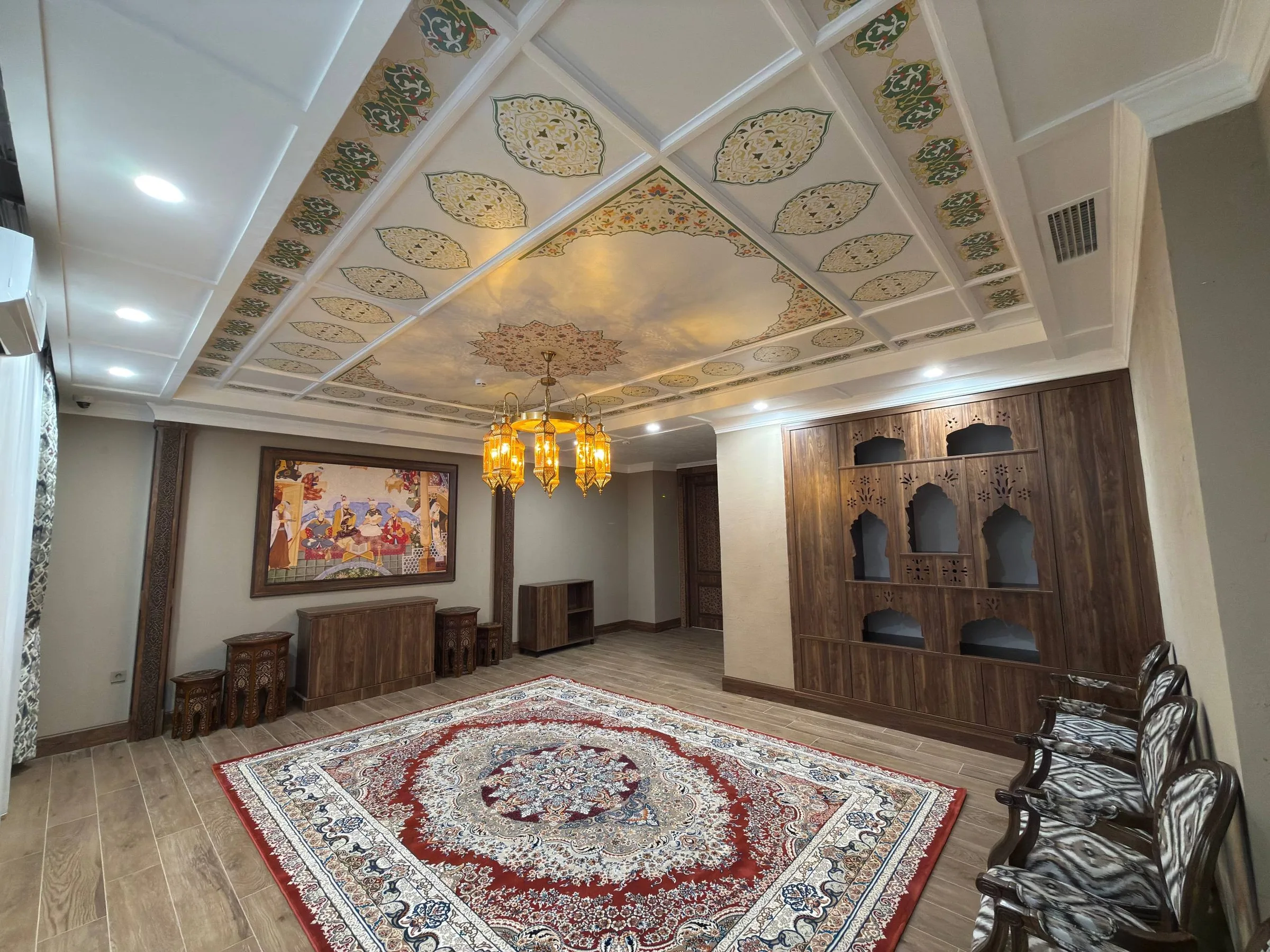 Minskdagi oʻzbek oshxonasi restorani